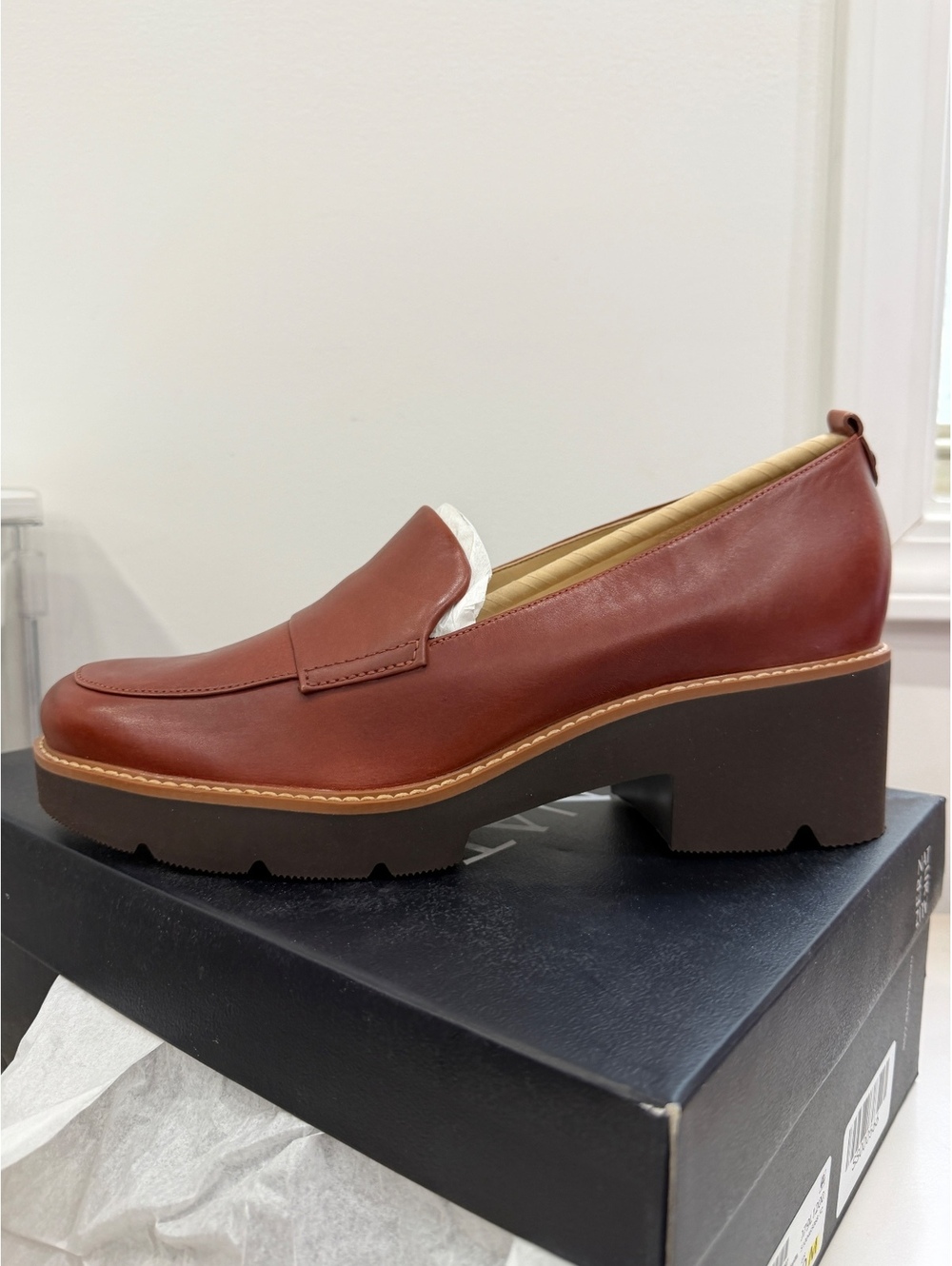 Naturalizer Darry Lug Sole Brown Loafers Size 10 Brown Leather Chunky Heel